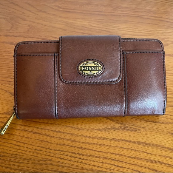 Fossil Handbags - Fossil Explorer Brown Leather Wallet